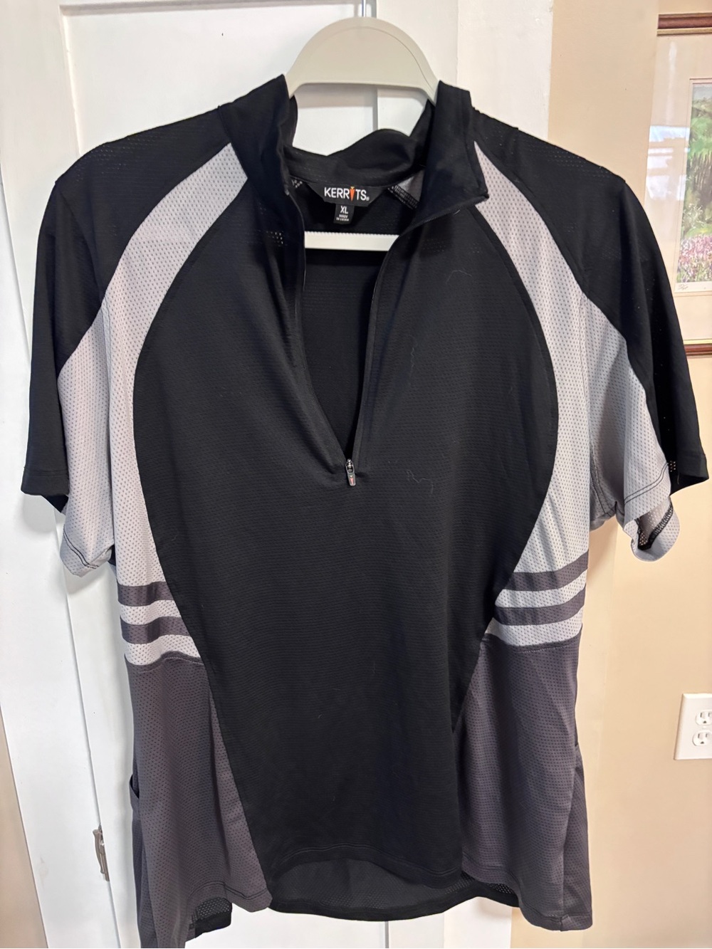 Kerrits women’s black and grey 1/4 zip with side pockets EUC XL